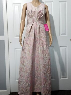Kay Unger Odette Floral Jacquard Gown, NWT, Size 8